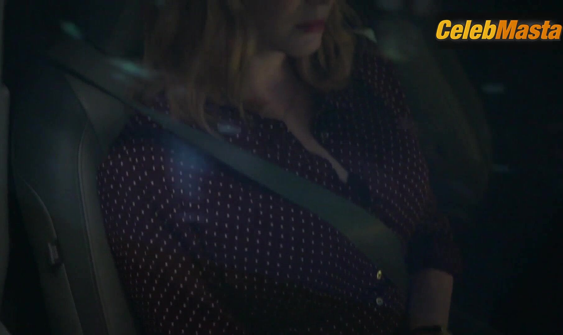 Christina Hendricks Sizzling Scene In Good Girls - Photo 2 of 5 photo 5