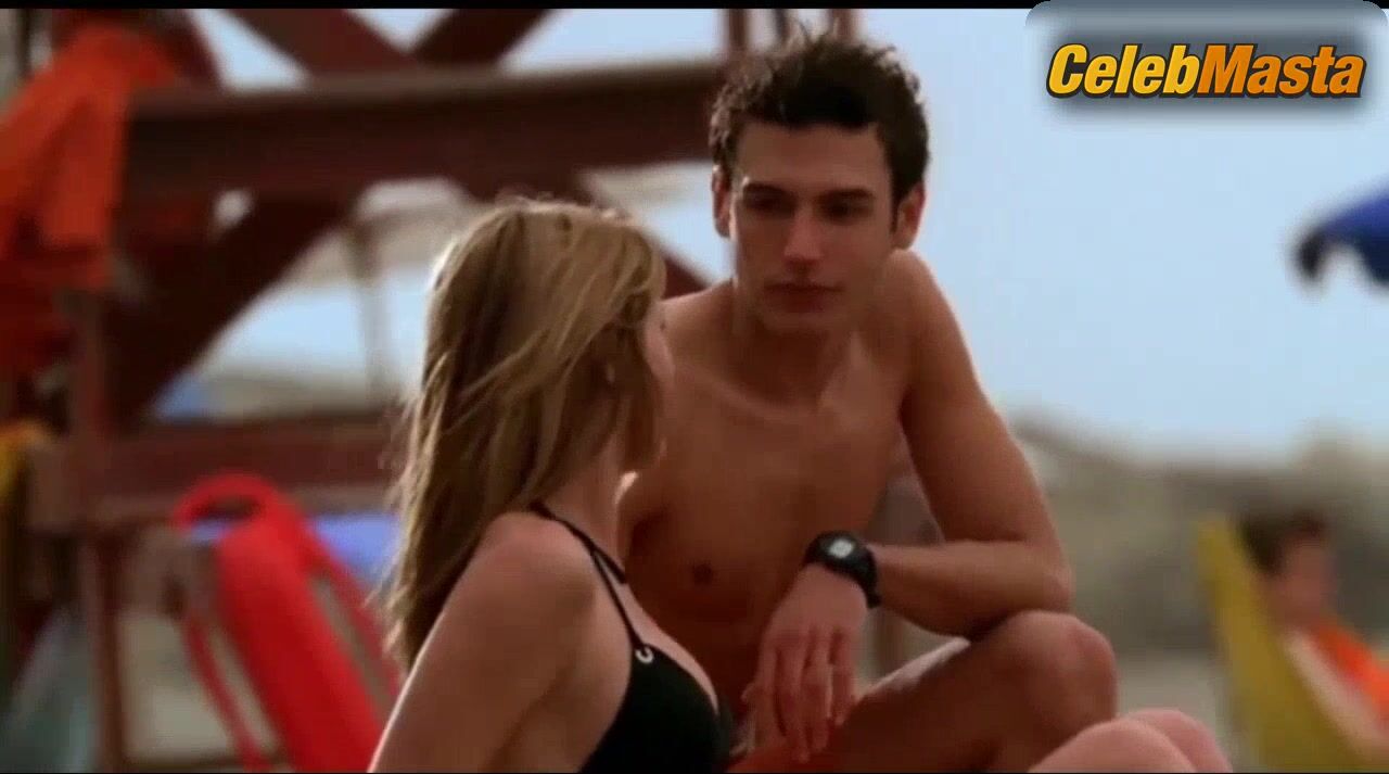Cameron Richardson ’s Bikini Scene In Point Pleasant - Photo 1 of 5 photo 2