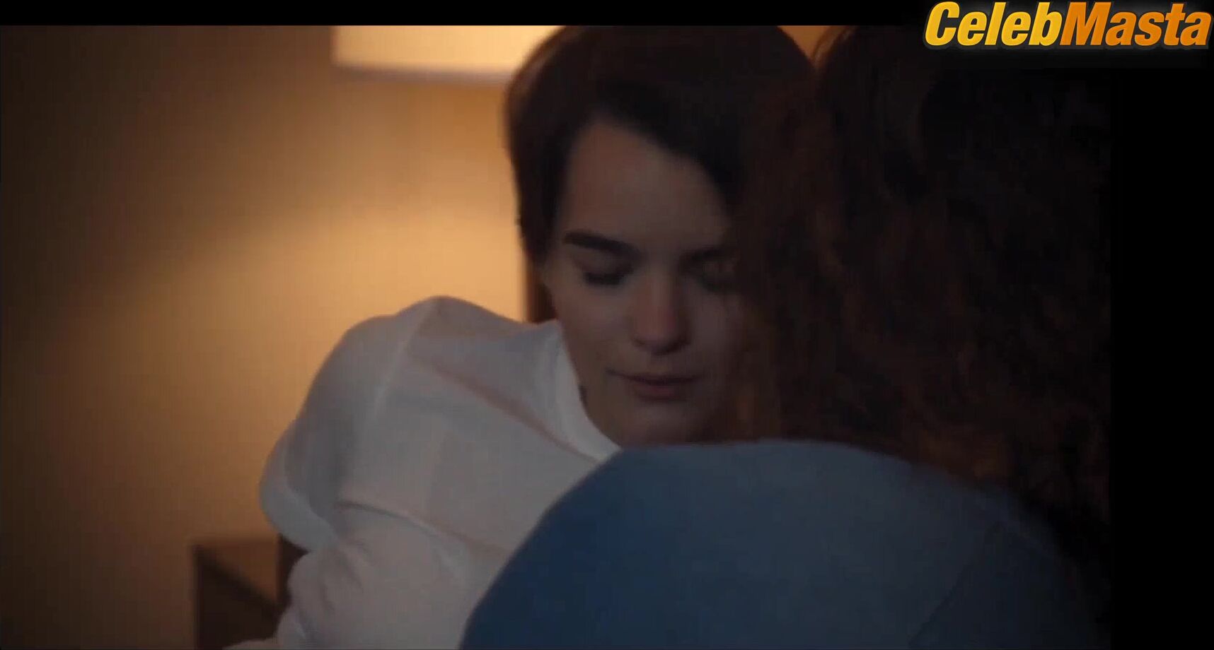 Brianna Hildebrand Chloe Levine And Lesbian Scene From Trinkets - Photo 1 of 5 photo 4