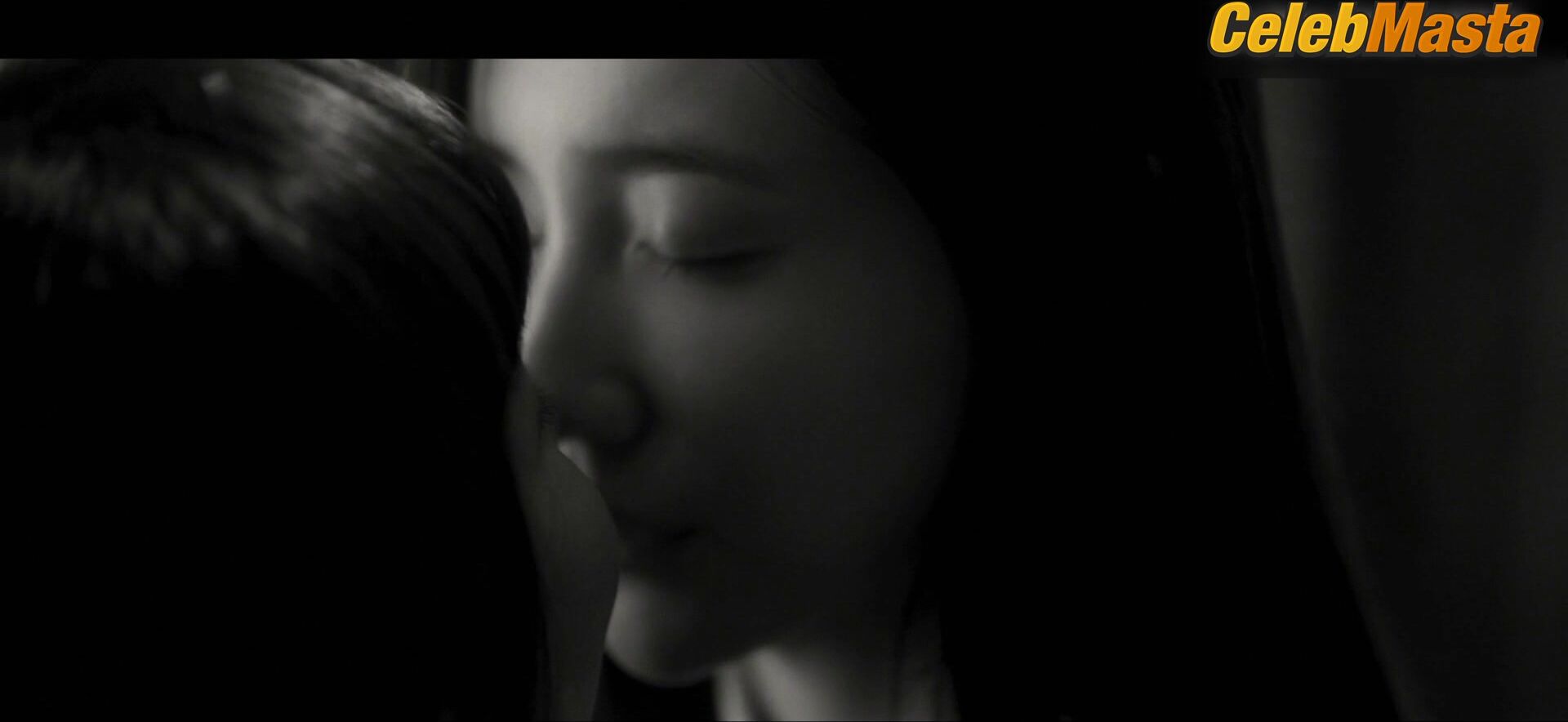 Cho Yeo-jeong And Park Ji-hyun Get Intimate In Scene From - Photo 3 of 5 photo 5