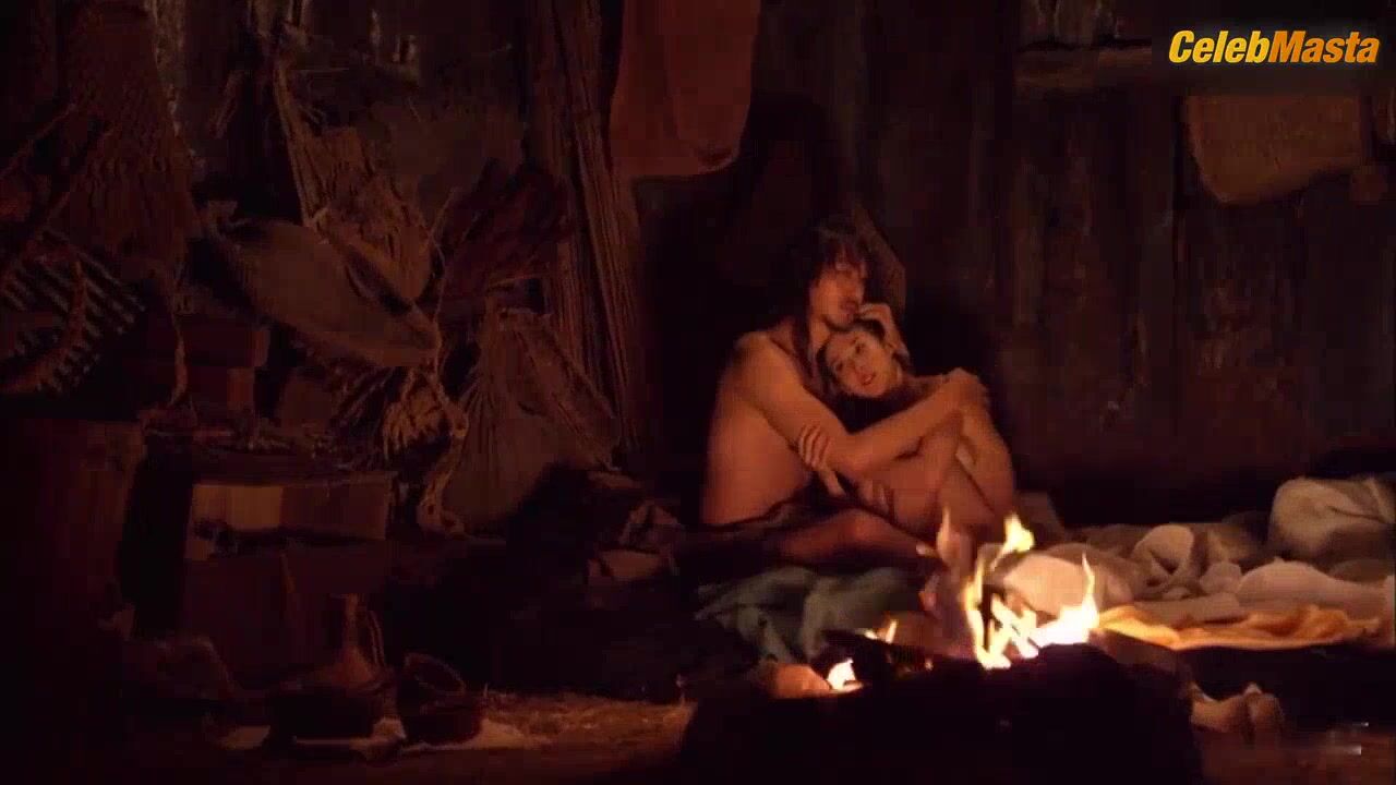 Cho Yeo-jeong ’s Tits Scene From The Concubine - Photo 1 of 5