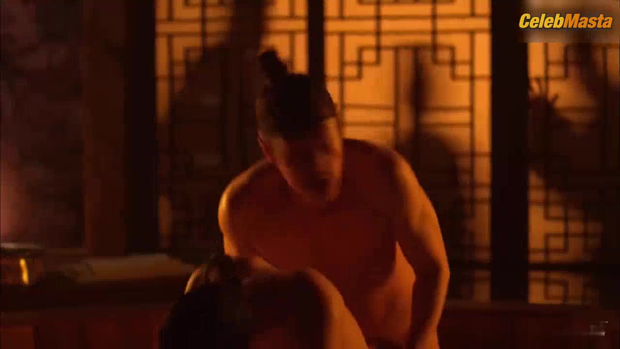 Cho Yeo-jeong ’s Tits Scene From The Concubine - Photo 1 of 5 photo 2