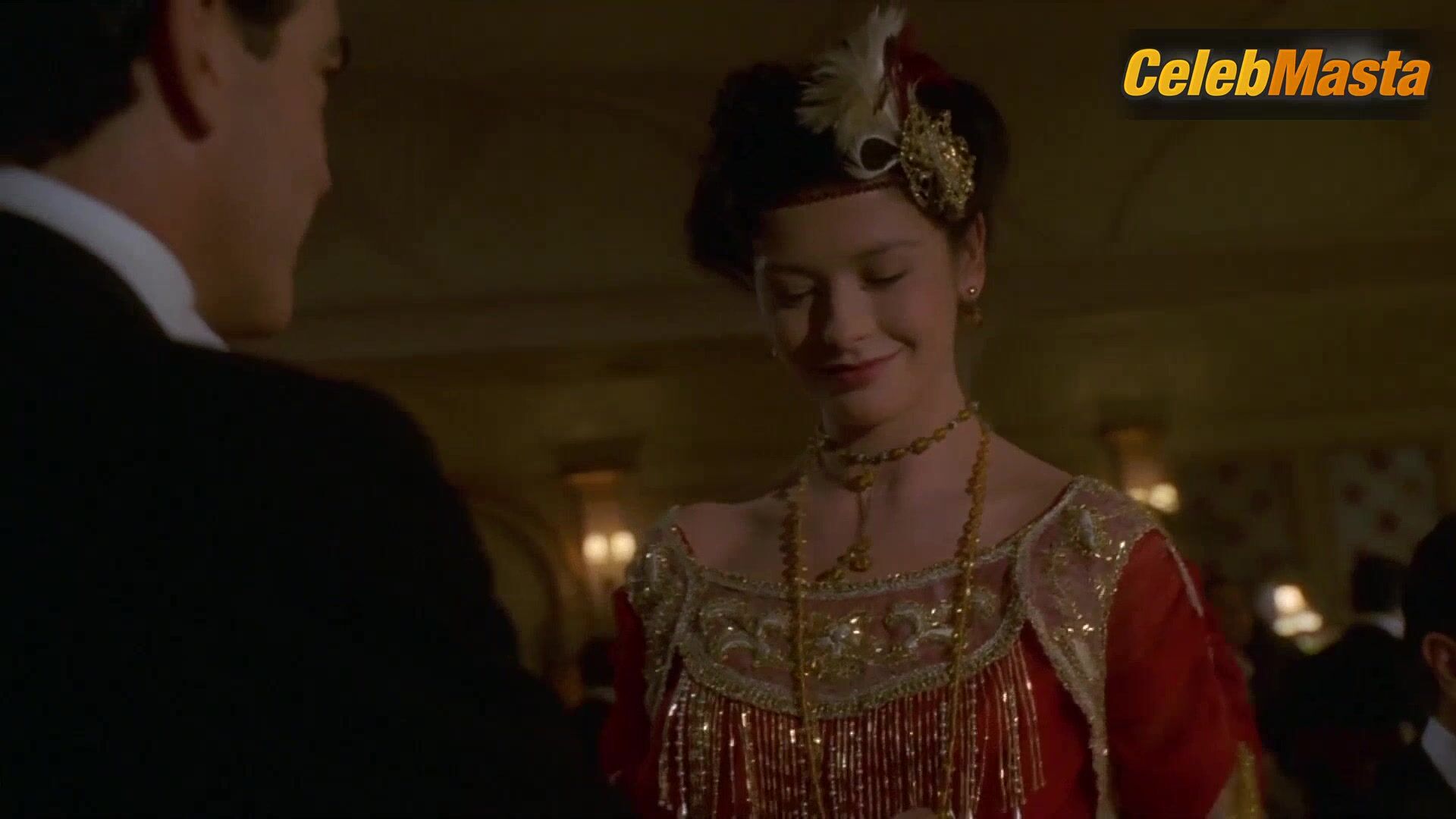 Catherine Zeta-jones Sexy Scene From Titanic - Photo 4 of 5 photo 1