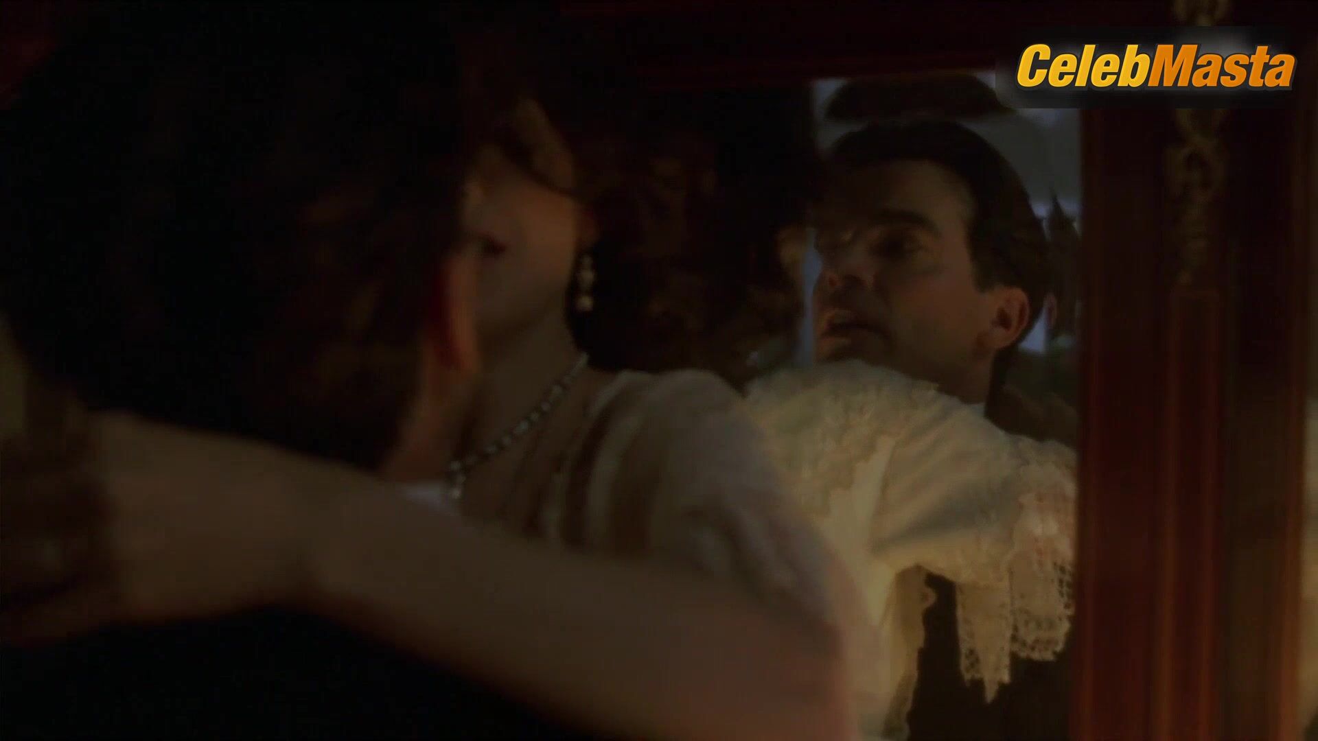 Catherine Zeta-jones Sexy Scene From Titanic - Photo 4 of 5