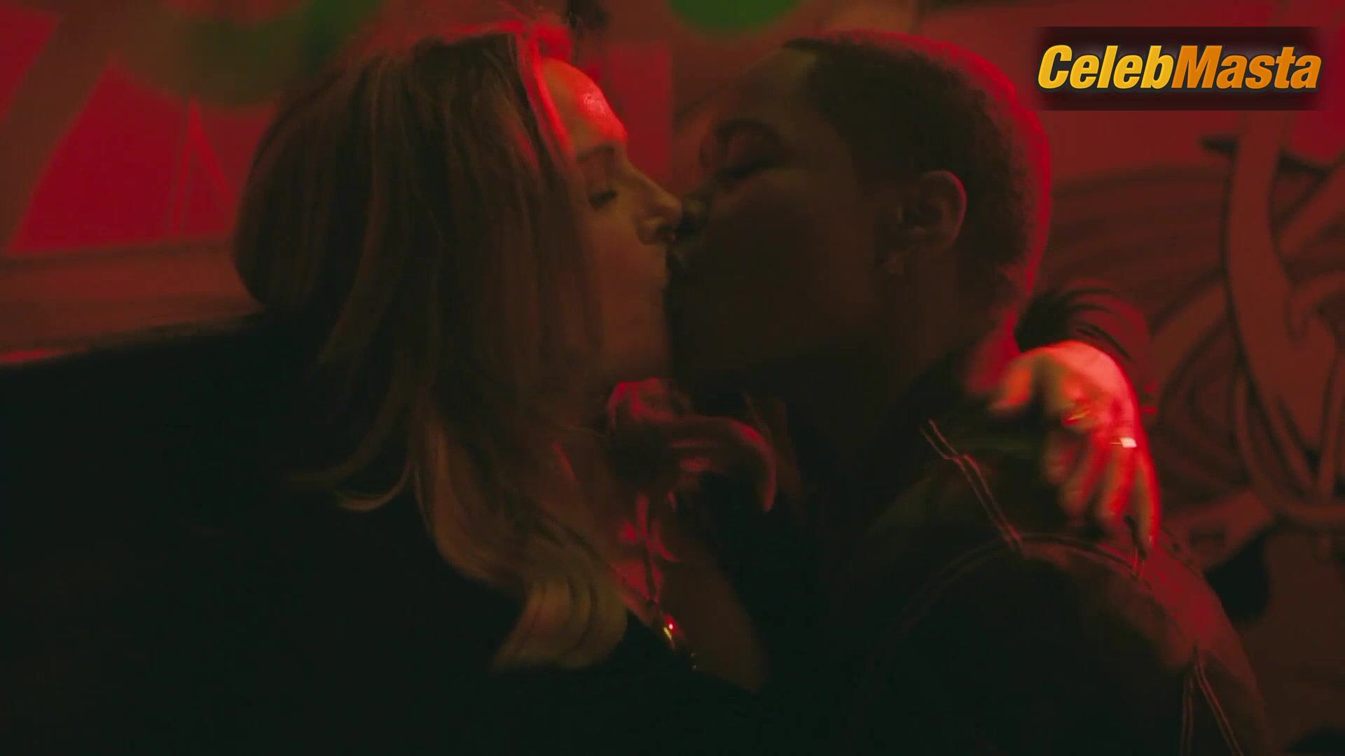 Cg Kim Cattrall Bares Lesbian Scene In Queer As - Photo 3 of 5 photo 2
