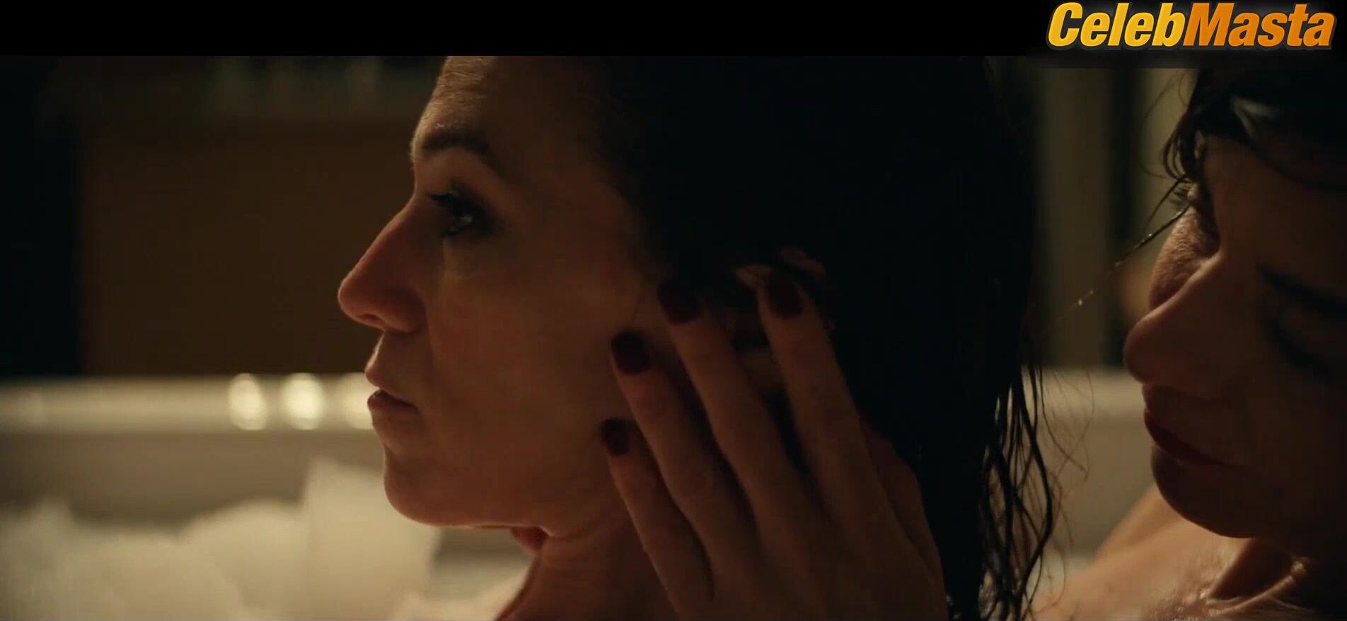 Charlotte Gainsbourg And Lubna Azabal Sapphic Scene In Alphonse - Photo 1 of 5 photo 2