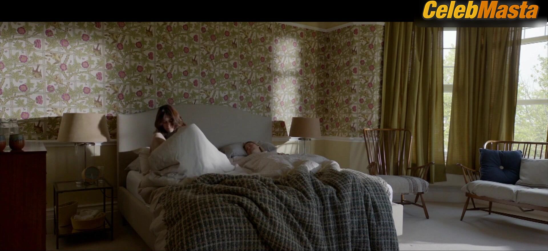 Charlotte Gainsbourg Lesbian, Underwear Scene From The Almond And - Photo 1 of 5
