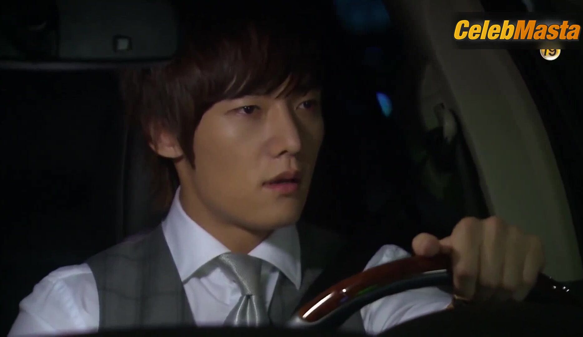 Cho Yeo-jeong ’s Sexy Scene From I Need Romance - Photo 1 of 5