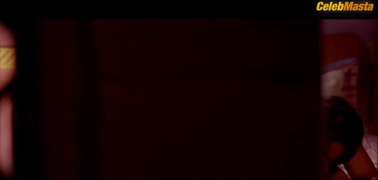 Cho Yeo-jeong ’s Underwear Scene From Vampire Cop - Photo 2 of 5 photo 5