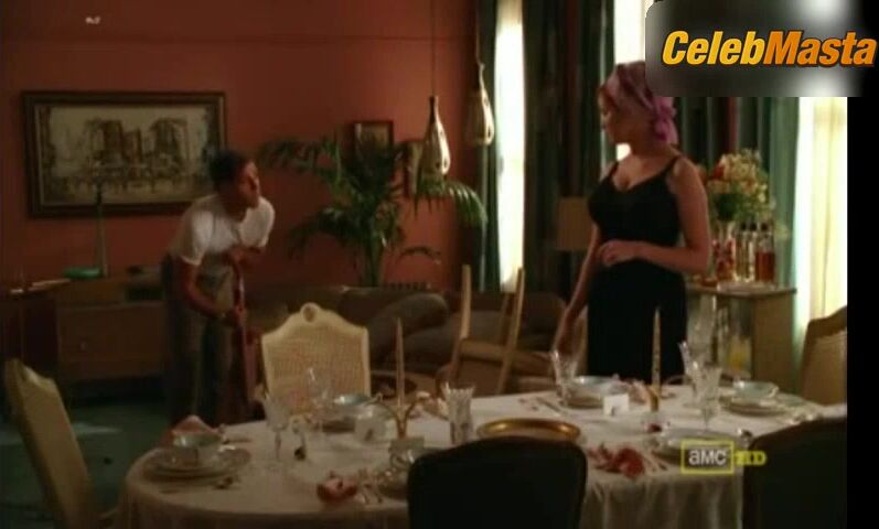 Christina Hendricks Booty, Tits Scene In Mad Men - Photo 2 of 5
