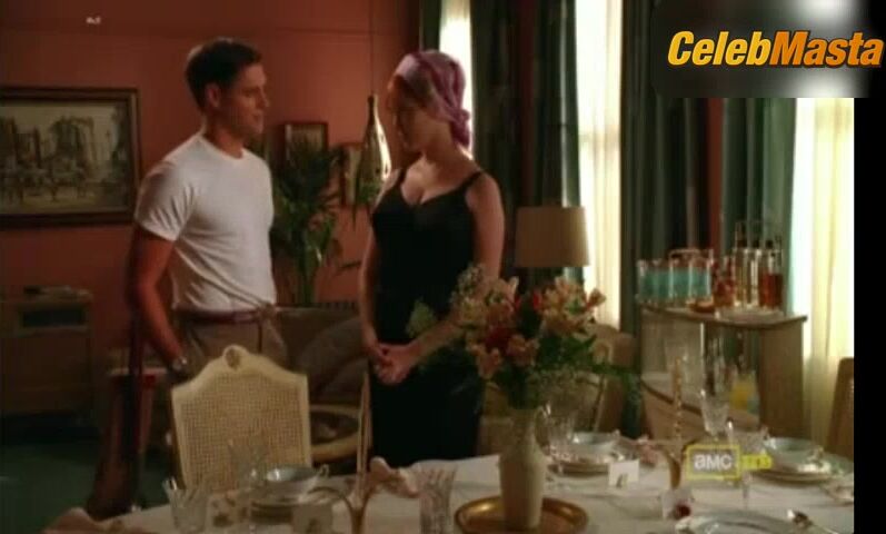 Christina Hendricks Booty, Tits Scene In Mad Men - Photo 2 of 5 photo 5