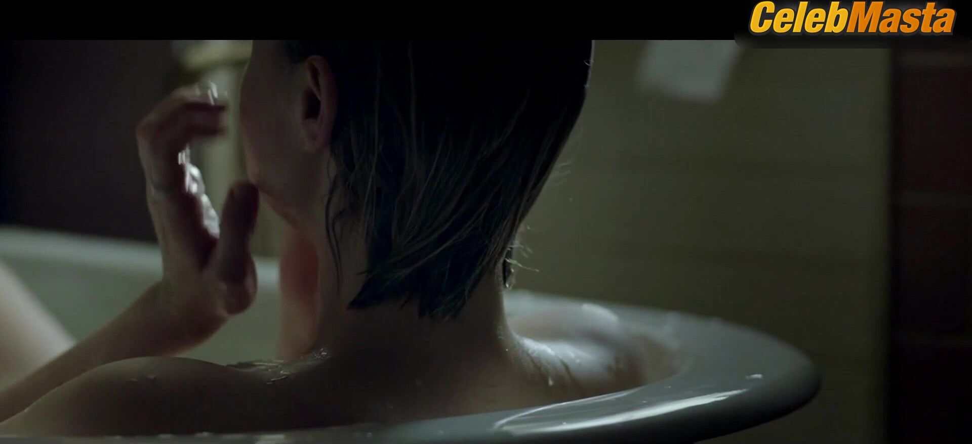 Bella Heathcote ’s Sexy Scene From Relic - Photo 1 of 5