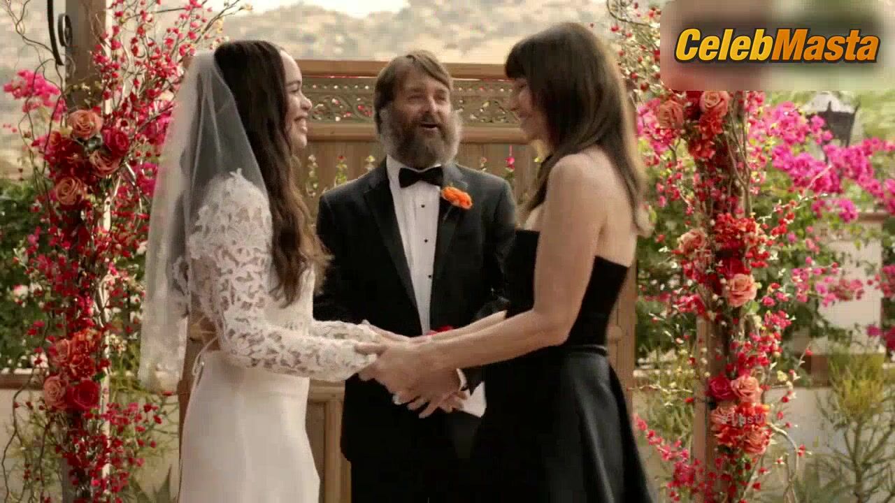 Cleopatra Coleman Mary Steenburgen And ’s Lesbian Scene - Photo 2 of 5