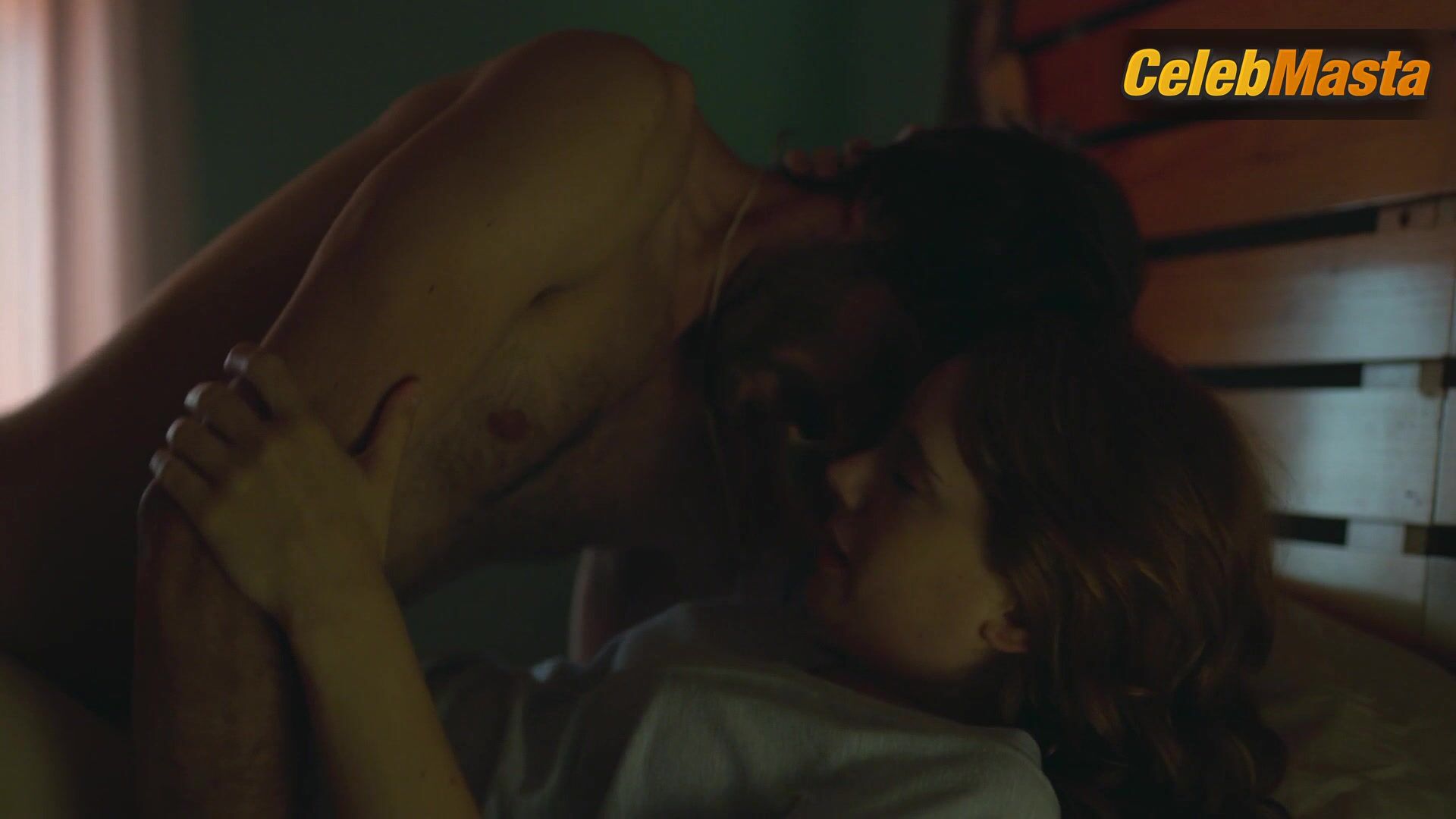 Diana Gomez Booty Scene From Valeria - Photo 2 of 5 photo 1