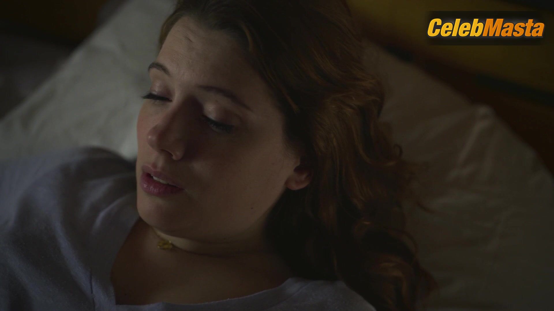 Diana Gomez Booty Scene From Valeria - Photo 2 of 5 photo 4