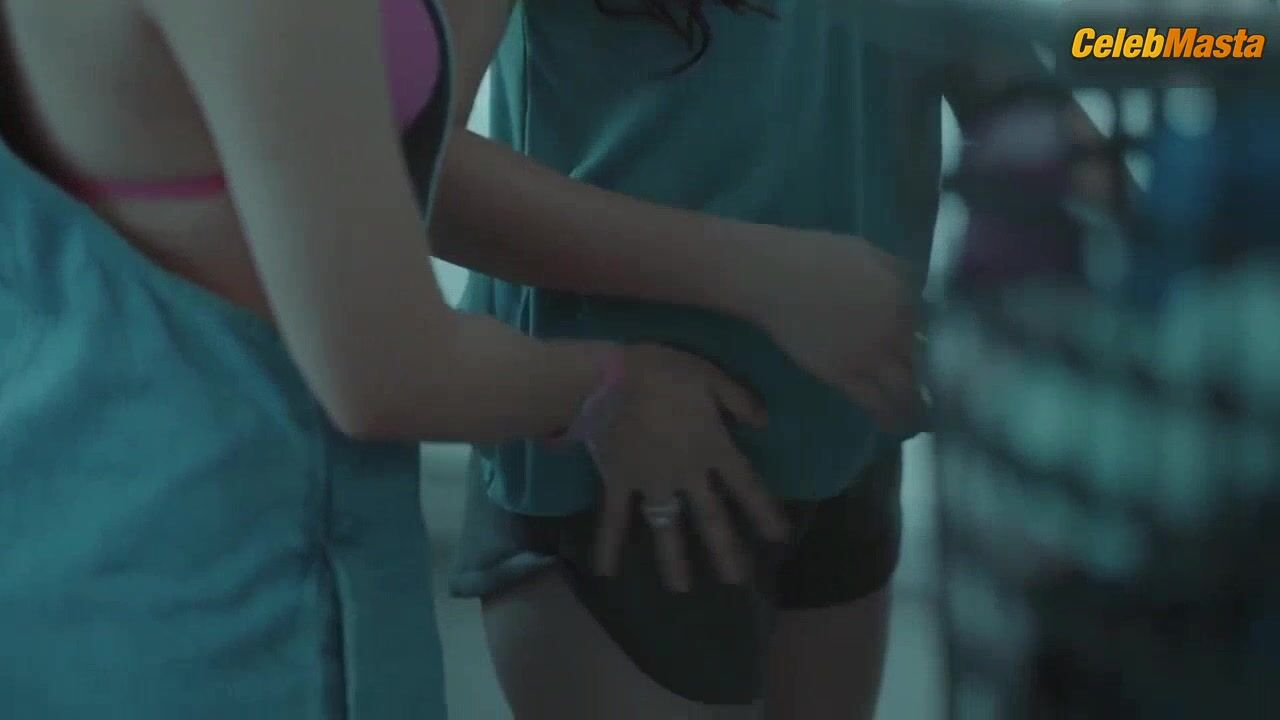 Christine Bermas Lesbian, Tits Scene From Lampas Langit - Photo 1 of 5