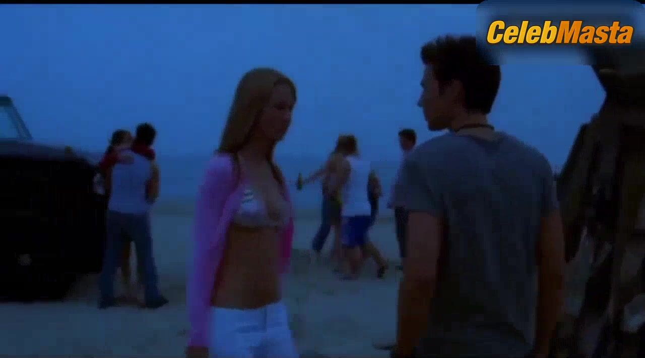 Cameron Richardson Swimsuit Scene From Point Pleasant - Photo 1 of 5 photo 2