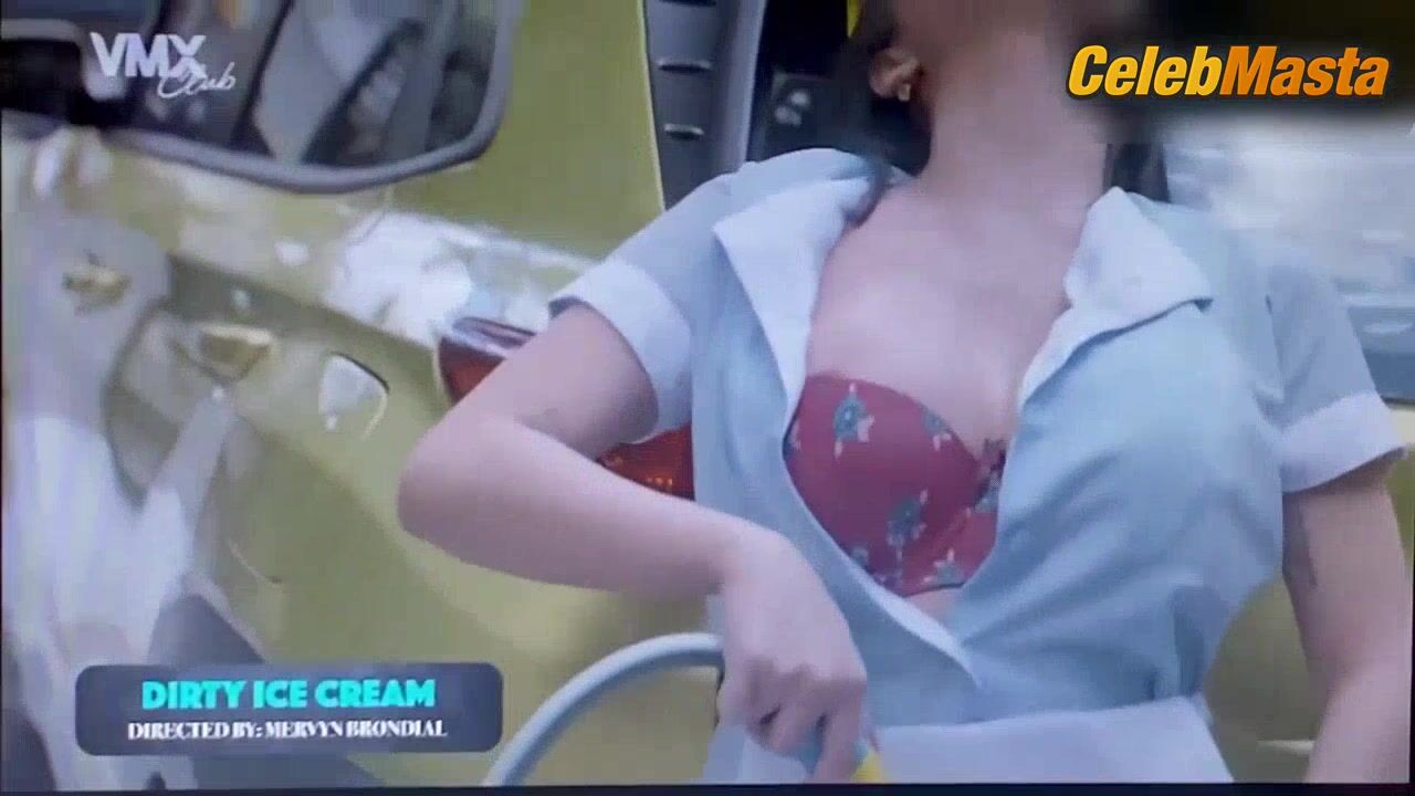 Candy Veloso ’s Boobs Scene In Vmx Club - Photo 3 of 5 photo 1