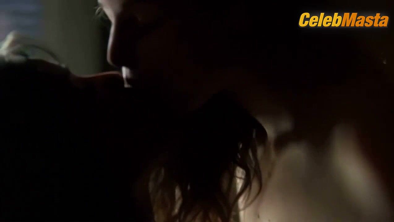 Jessica Pare Piper Perabo And Tits, Lesbian Scene From - Photo 1 of 5 photo 4