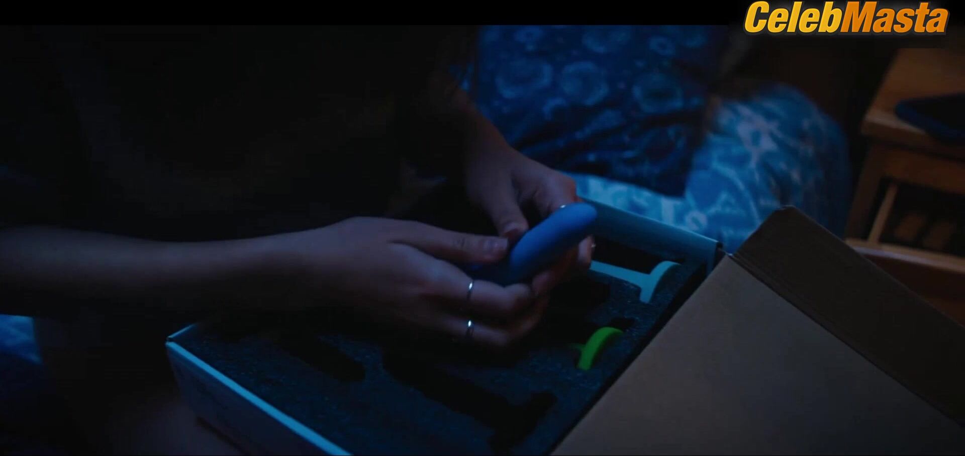 Maddie Ziegler Sexy Scene From Fitting In - Photo 1 of 5 photo 5