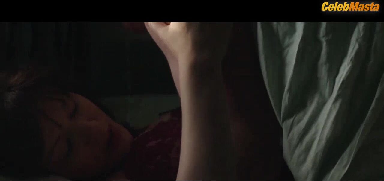 Christina Hendricks Tits Scene From God’s Pocket - Photo 1 of 5 photo 2
