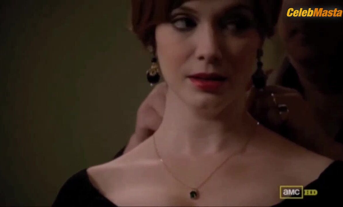 Christina Hendricks Bares Tits Scene In Mad Men - Photo 1 of 5 photo 2