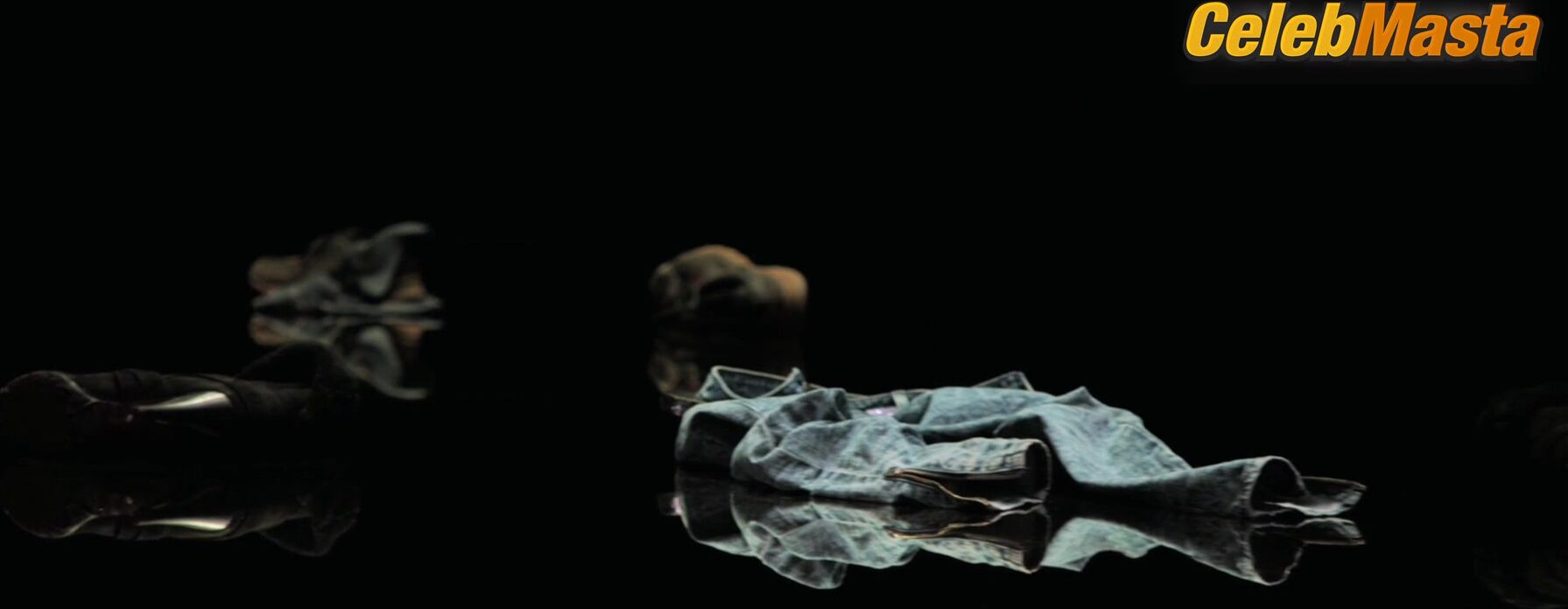 Scarlett Johansson Tits, Bush Scene In Under The Skin - Photo 2 of 5 photo 4