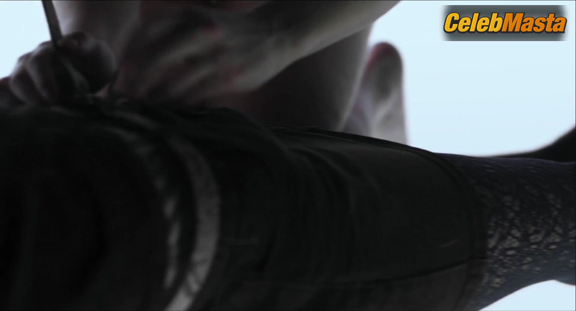 Lynsey Taylor Mackay Scarlett Johansson And ’s Boobs, Butt - Photo 1 of 5