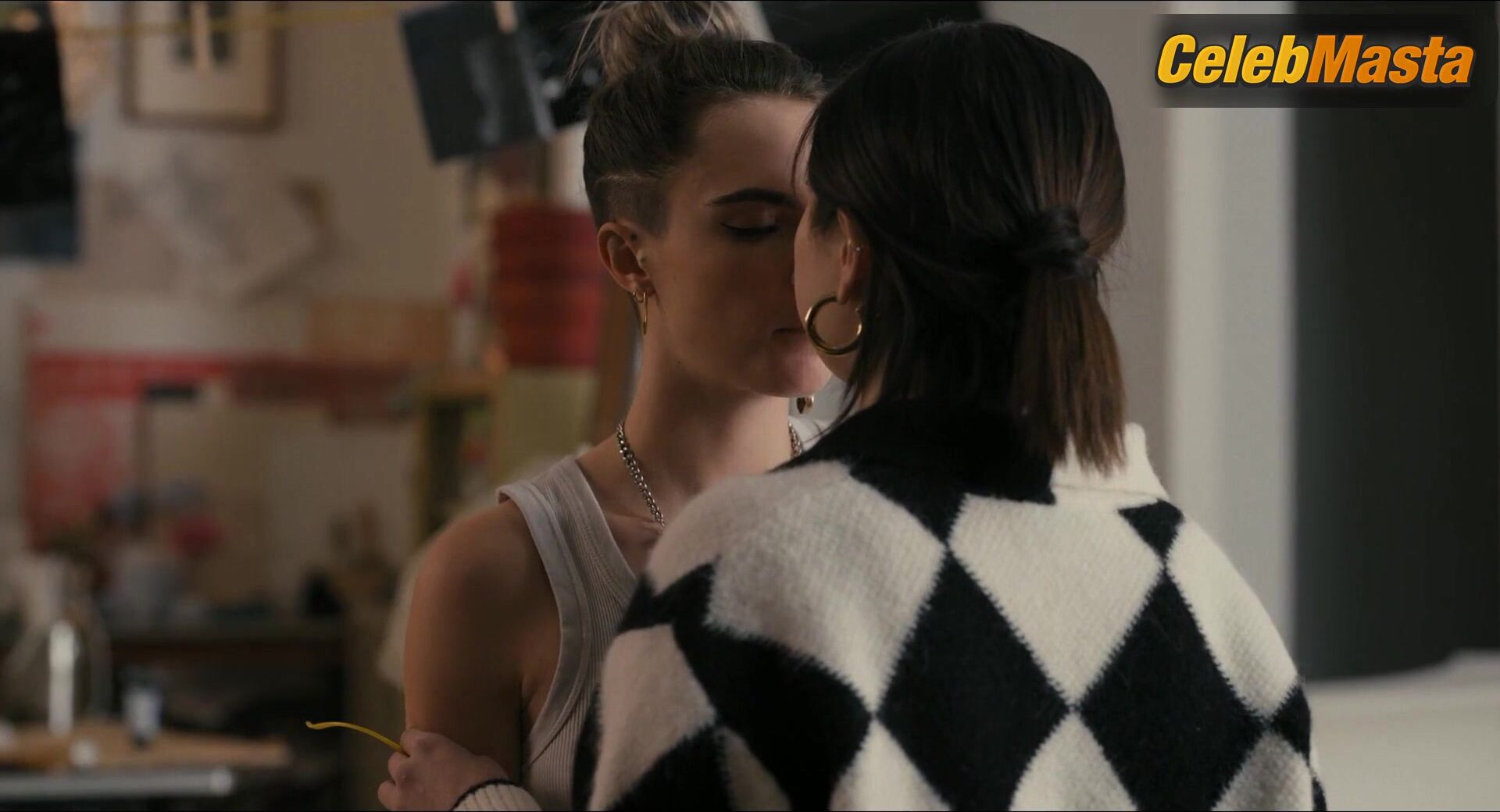 Cara Delevingne Selena Gomez And Lesbian Sex Scene In Only - Photo 1 of 5 photo 2
