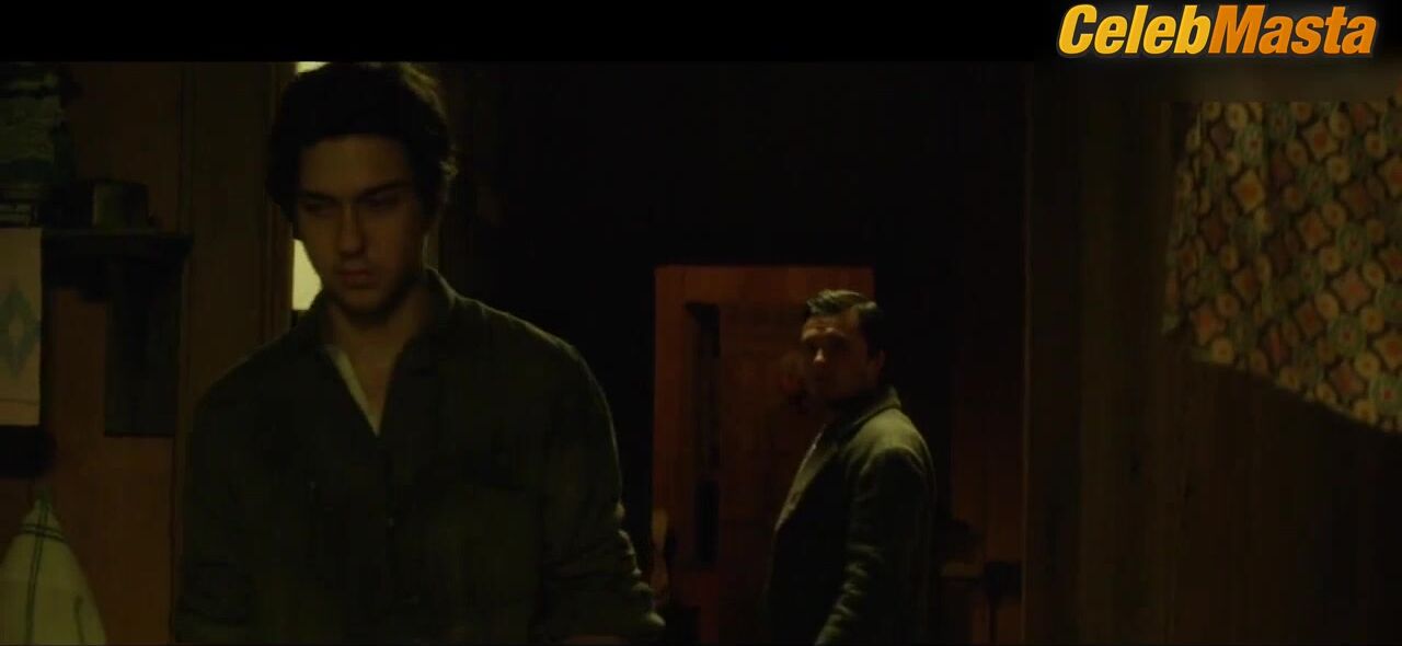 Selena Gomez Sexy Scene From In Dubious Battle - Photo 2 of 5
