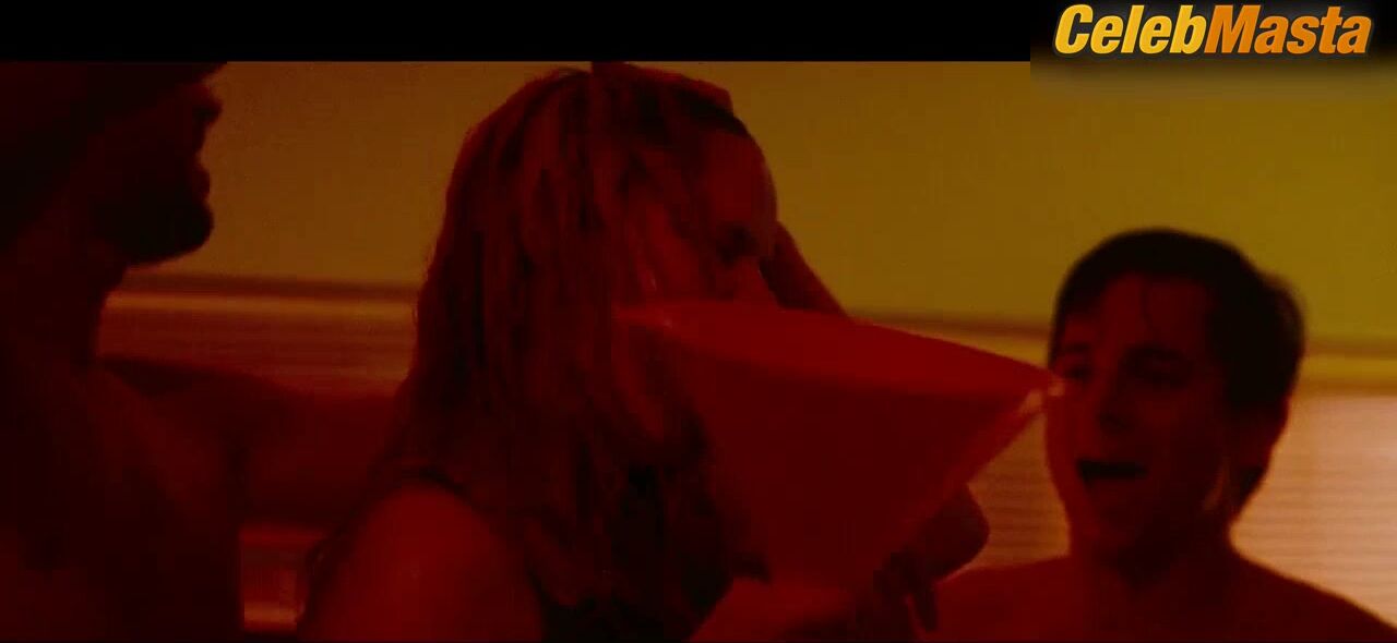 Rachel Korine Vanessa Hudgens, Selena Gomez And Swimsuit, - Photo 1 of 5 photo 4
