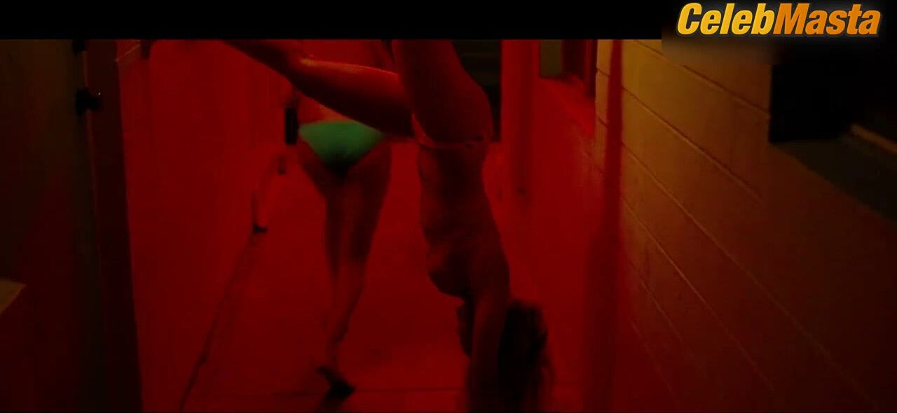 Rachel Korine Vanessa Hudgens, Selena Gomez And Swimsuit, - Photo 1 of 5 photo 5