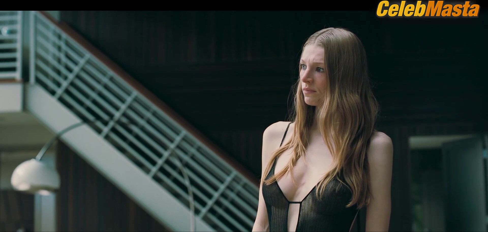 Hunter Schafer ’s Racy Scene In Euphoria - Photo 2 of 5 photo 5