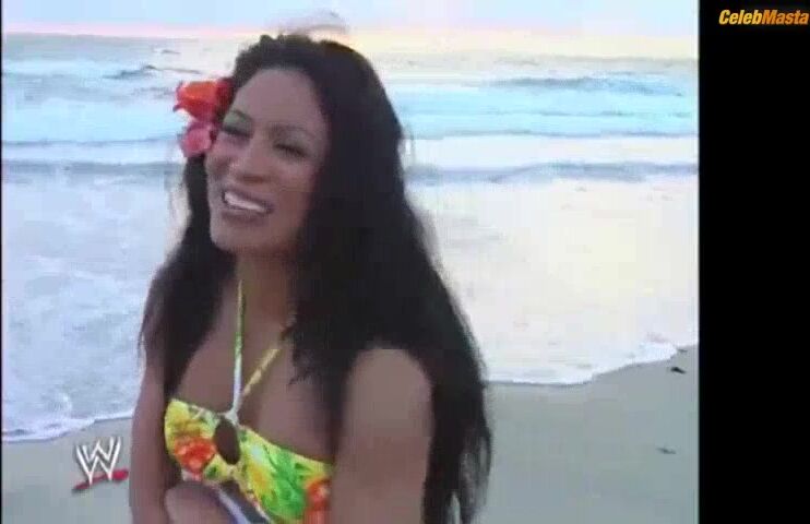 Melina Perez Sexy Scene From Wwe Divas - Photo 1 of 5 photo 2
