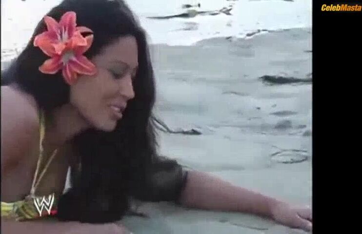 Melina Perez Sexy Scene From Wwe Divas - Photo 1 of 5 photo 5