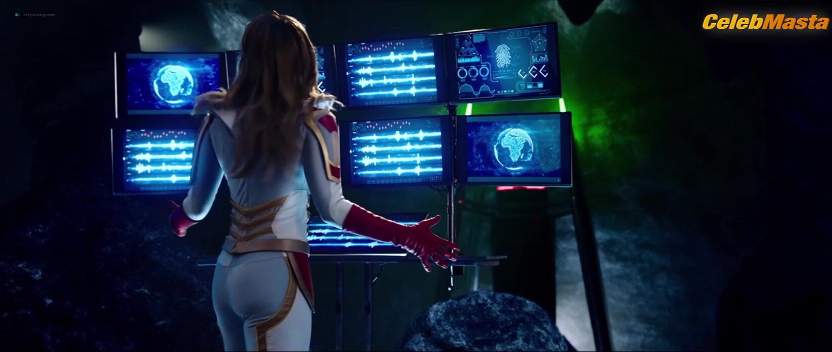 Melissa Benoist And Shannon Elizabeth Sexy Scene From Jay - Photo 2 of 5 photo 5