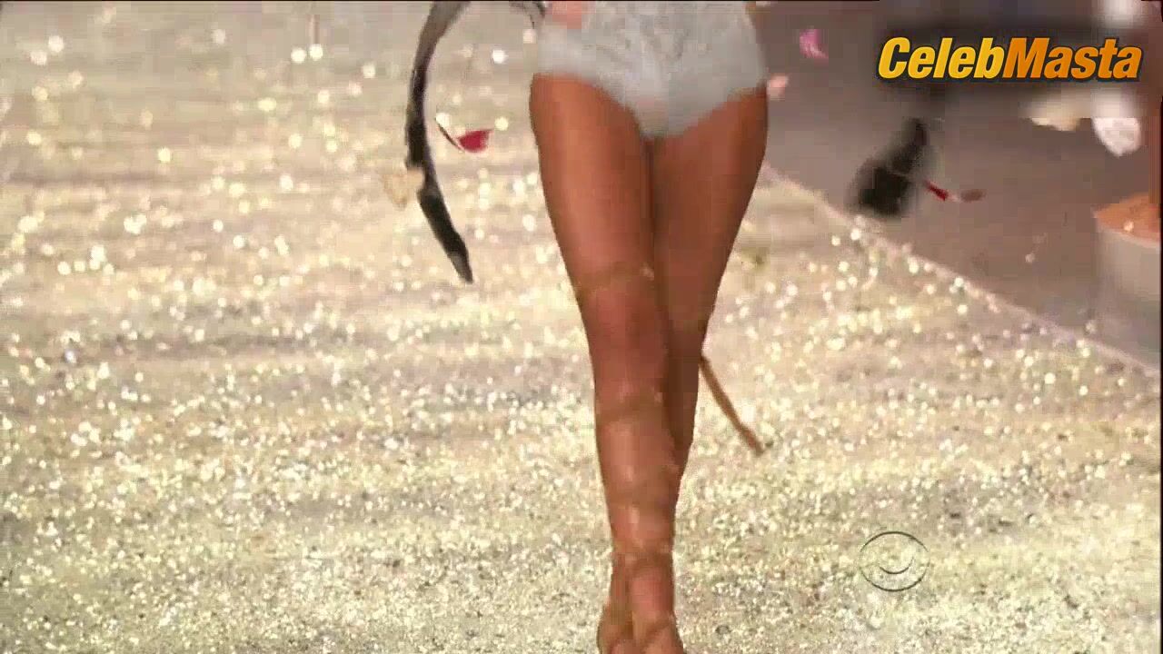 Miranda Kerr ’s Underwear Scene In Victoria’s - Photo 1 of 5