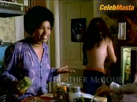 Michelle Williams Tits Scene From If These Walls Could Talk 2 - Photo 1 of 5