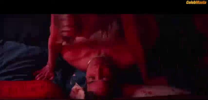 Sophie Turner ’s Tits Scene From Heavy - Photo 1 of 5 photo 4