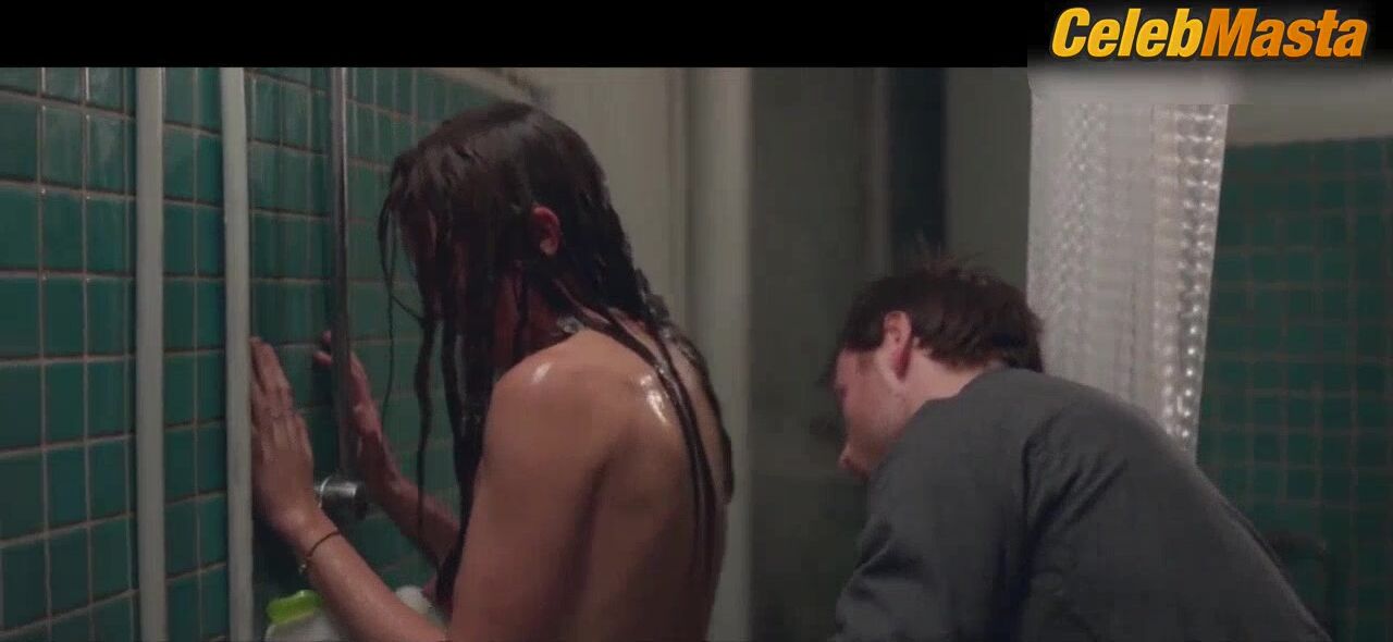 Teresa Palmer Boobs Scene In Berlin Syndrome - Photo 2 of 5 photo 1