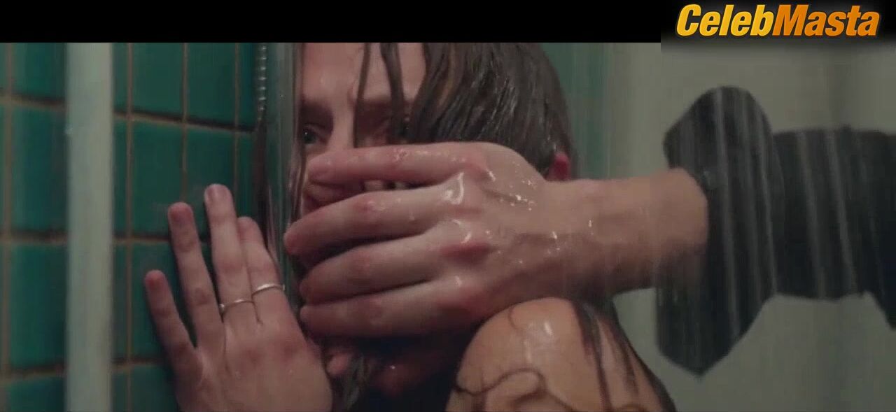 Teresa Palmer Boobs Scene In Berlin Syndrome - Photo 2 of 5 photo 4