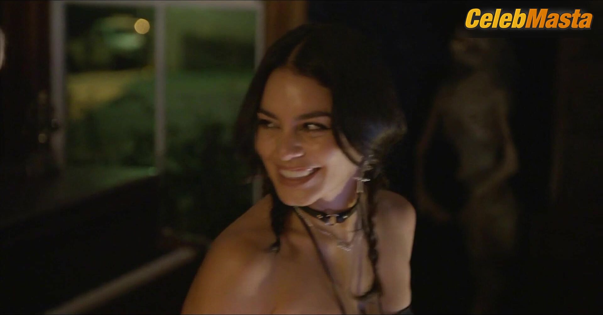 Gg Magree Vanessa Hudgens And Sexy Scene From Dead Hot - Photo 1 of 5 photo 4