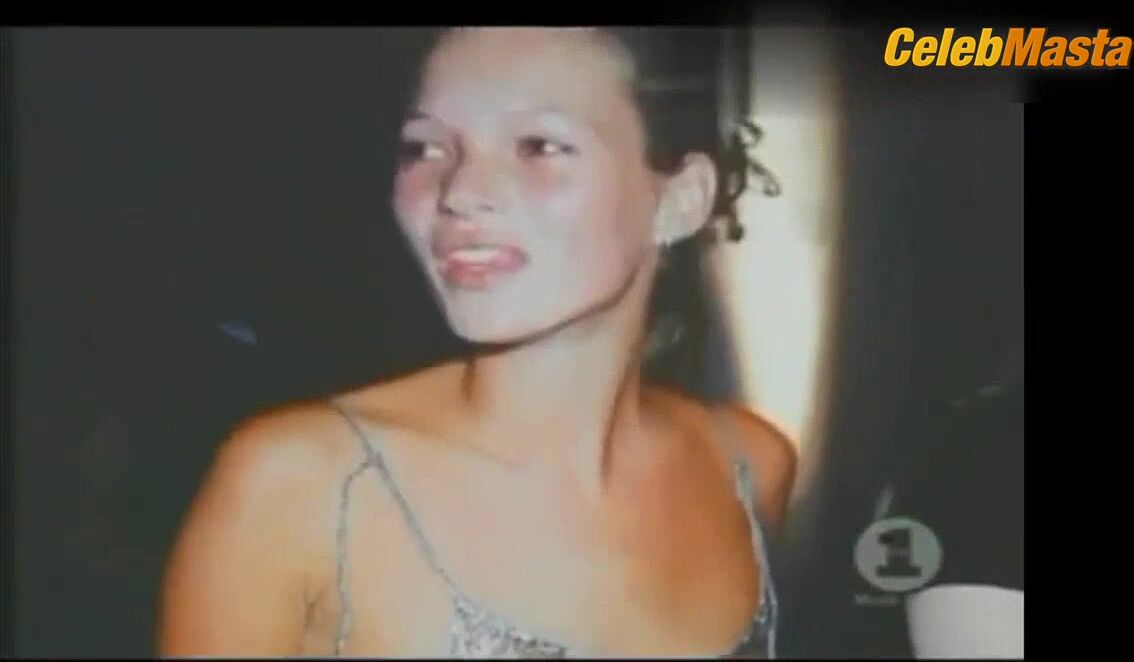Pamela Anderson ’s Tits Scene From Getting Naked - Photo 1 of 5 photo 2
