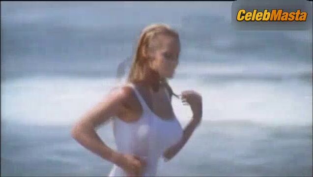 Pamela Anderson ’s Sexy Moment In V.i.p. Wait, - Photo 1 of 5