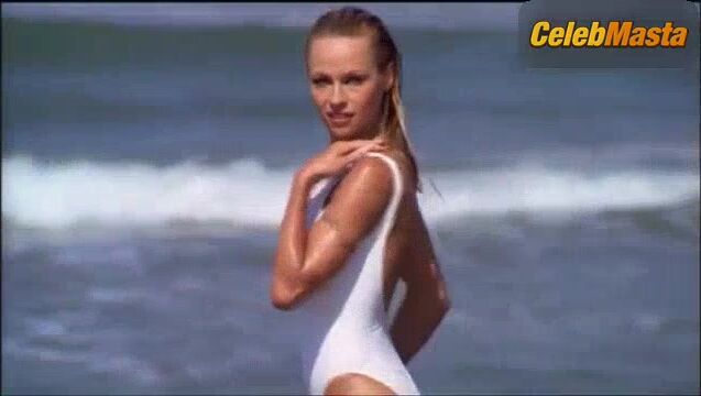 Pamela Anderson ’s Sexy Moment In V.i.p. Wait, - Photo 1 of 5 photo 2
