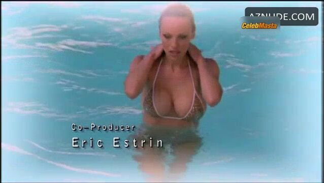 Molly Culver Pamela Anderson, And Natalie Raitano Show - Photo 1 of 5 photo 4