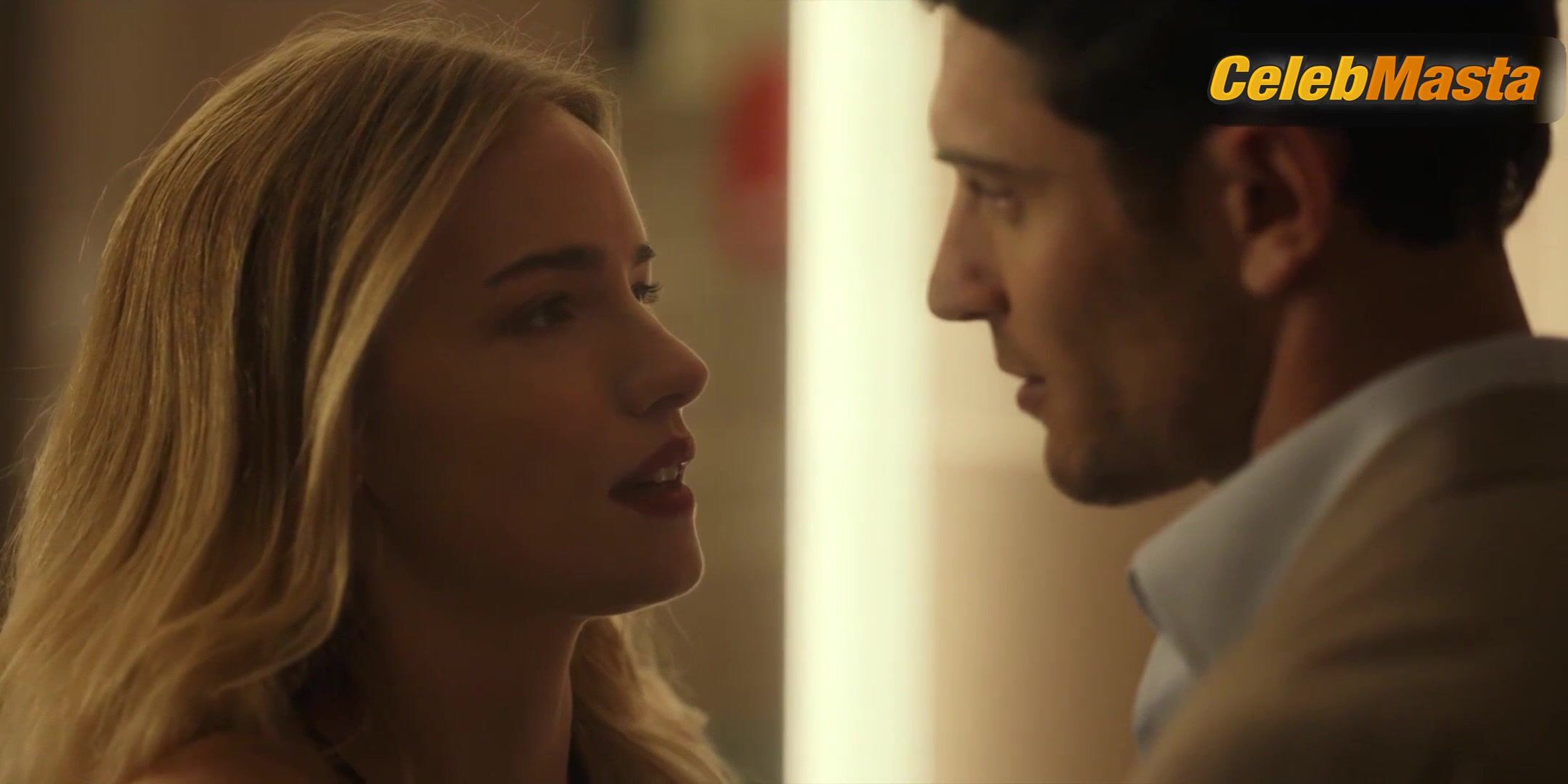 Willa Fitzgerald ’s Sexy Scene From Pulse - Photo 2 of 5 photo 5