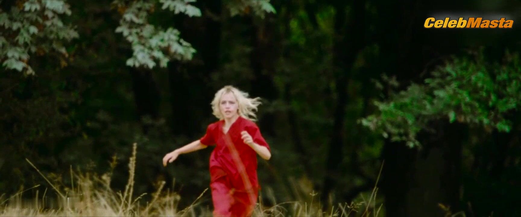 Willa Fitzgerald Booty, Boobs Scene In Strange Darling - Photo 1 of 5