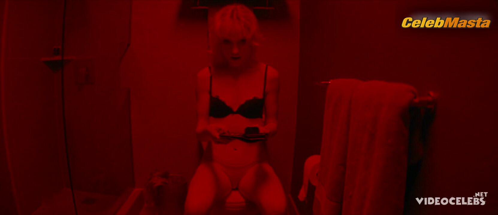 Willa Fitzgerald Booty, Boobs Scene In Strange Darling - Photo 1 of 5 photo 5