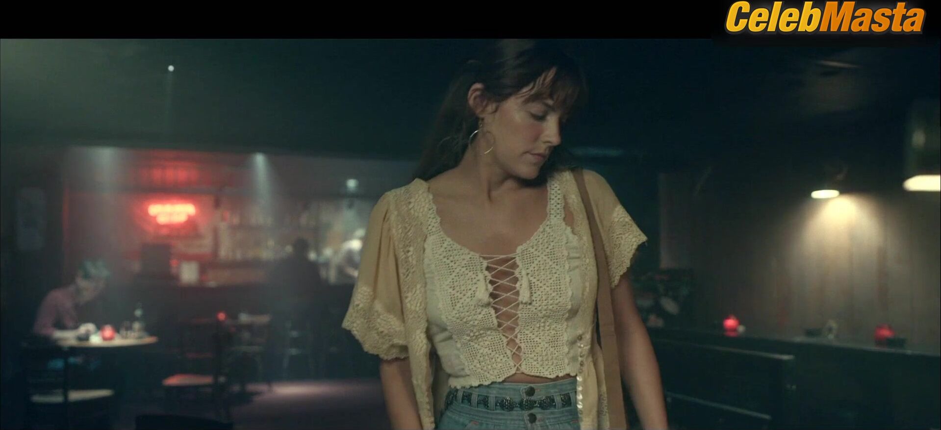 Riley Keough ’s Sexy Scene From Daisy Jones & - Photo 1 of 5 photo 4